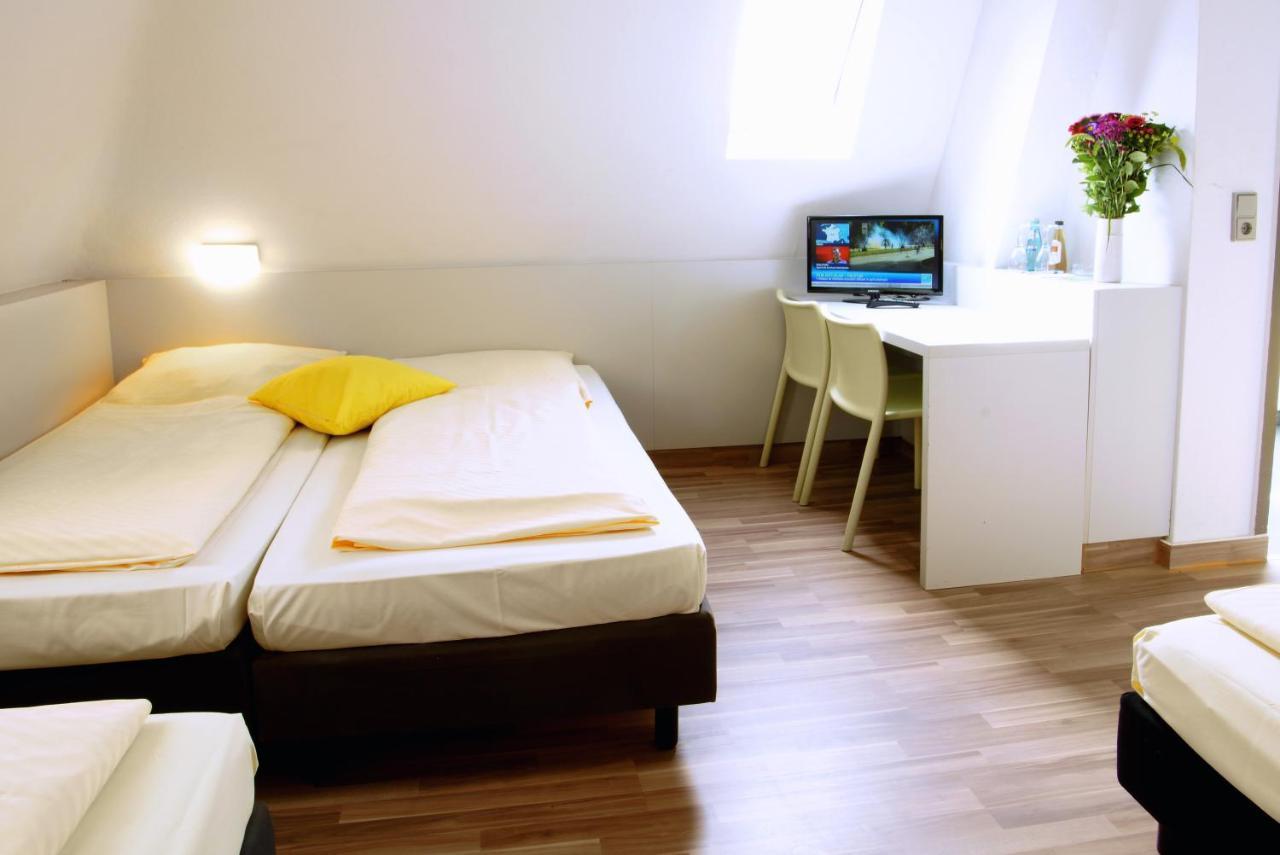 Colour Hotel Frankfurt am Main Ruang foto