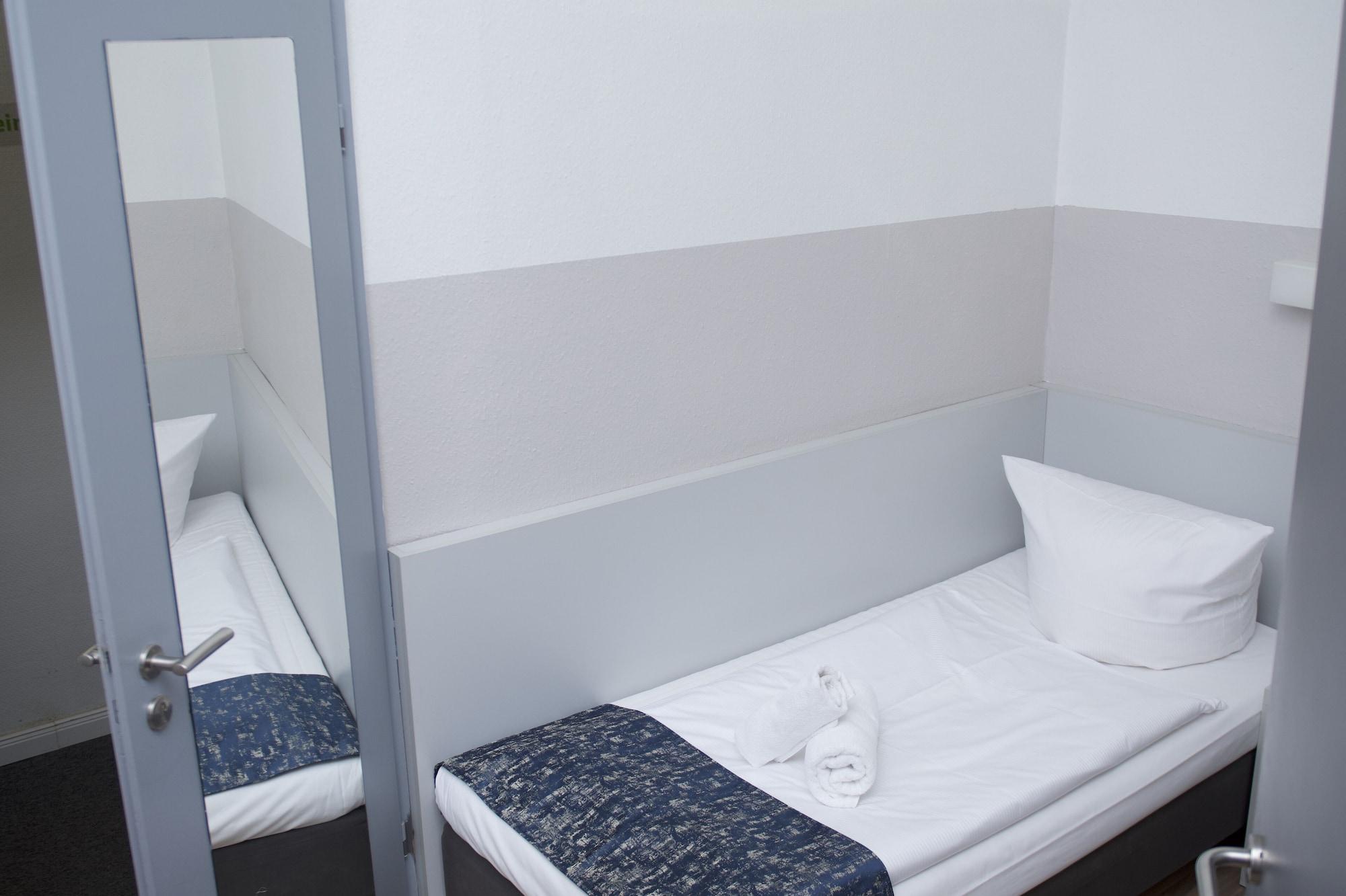 Colour Hotel Frankfurt am Main Bagian luar foto