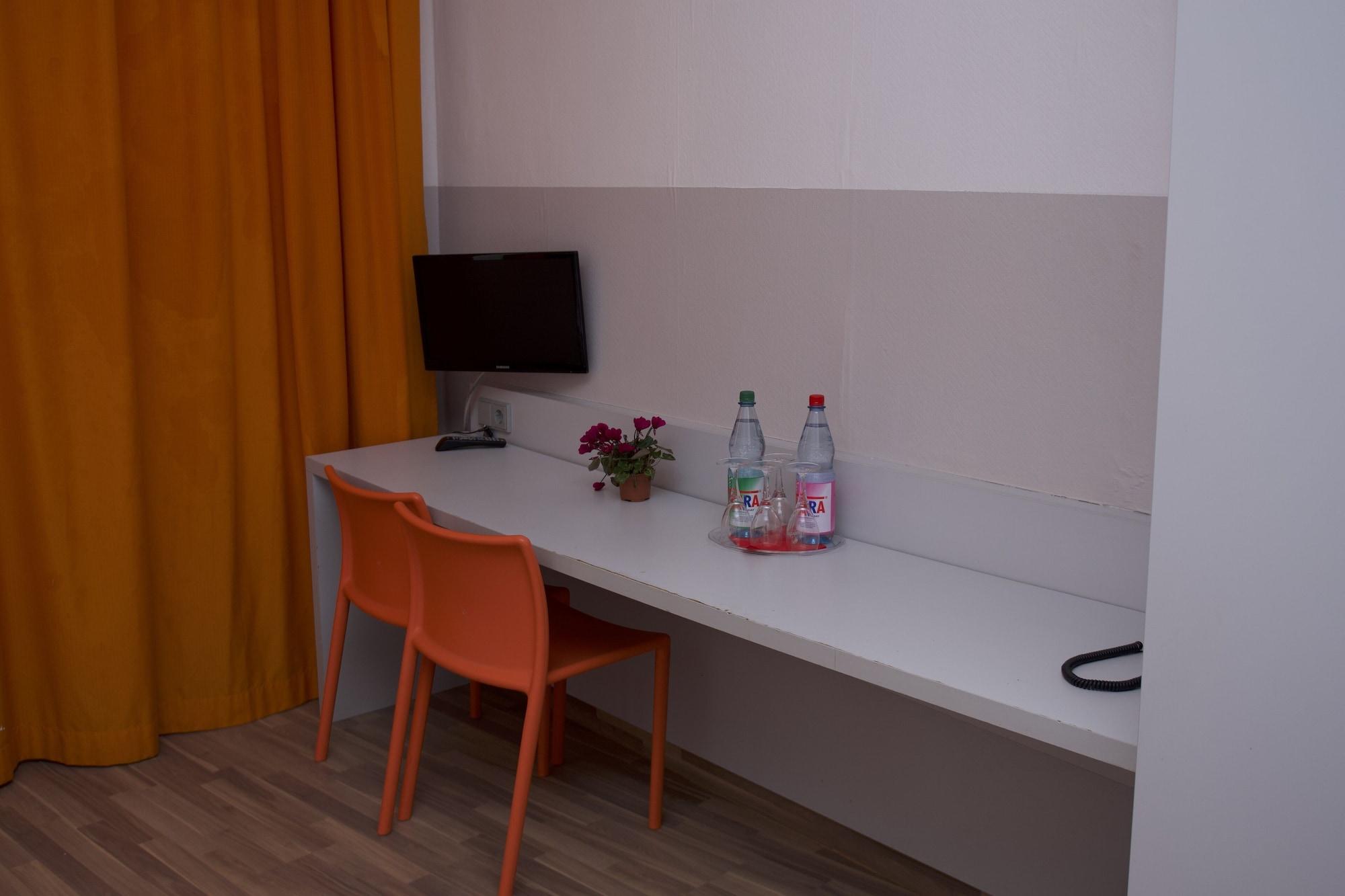 Colour Hotel Frankfurt am Main Bagian luar foto