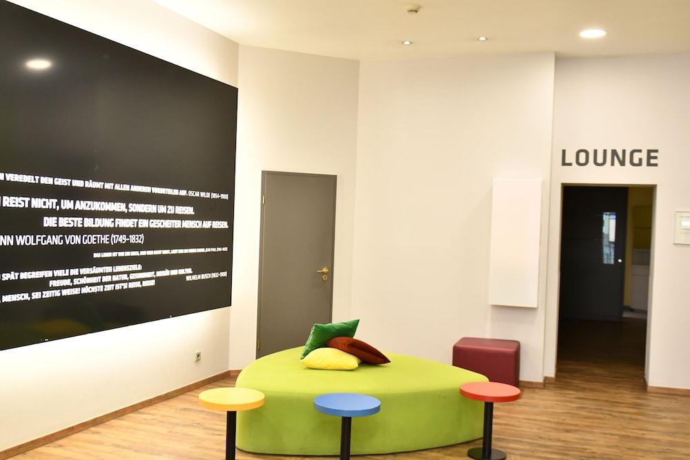 Colour Hotel Frankfurt am Main Bagian luar foto
